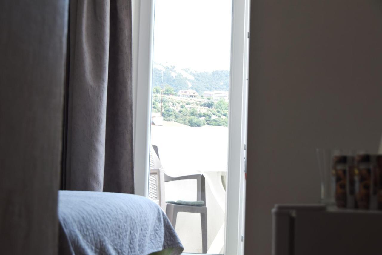 Guest House Tina Раб Екстериор снимка