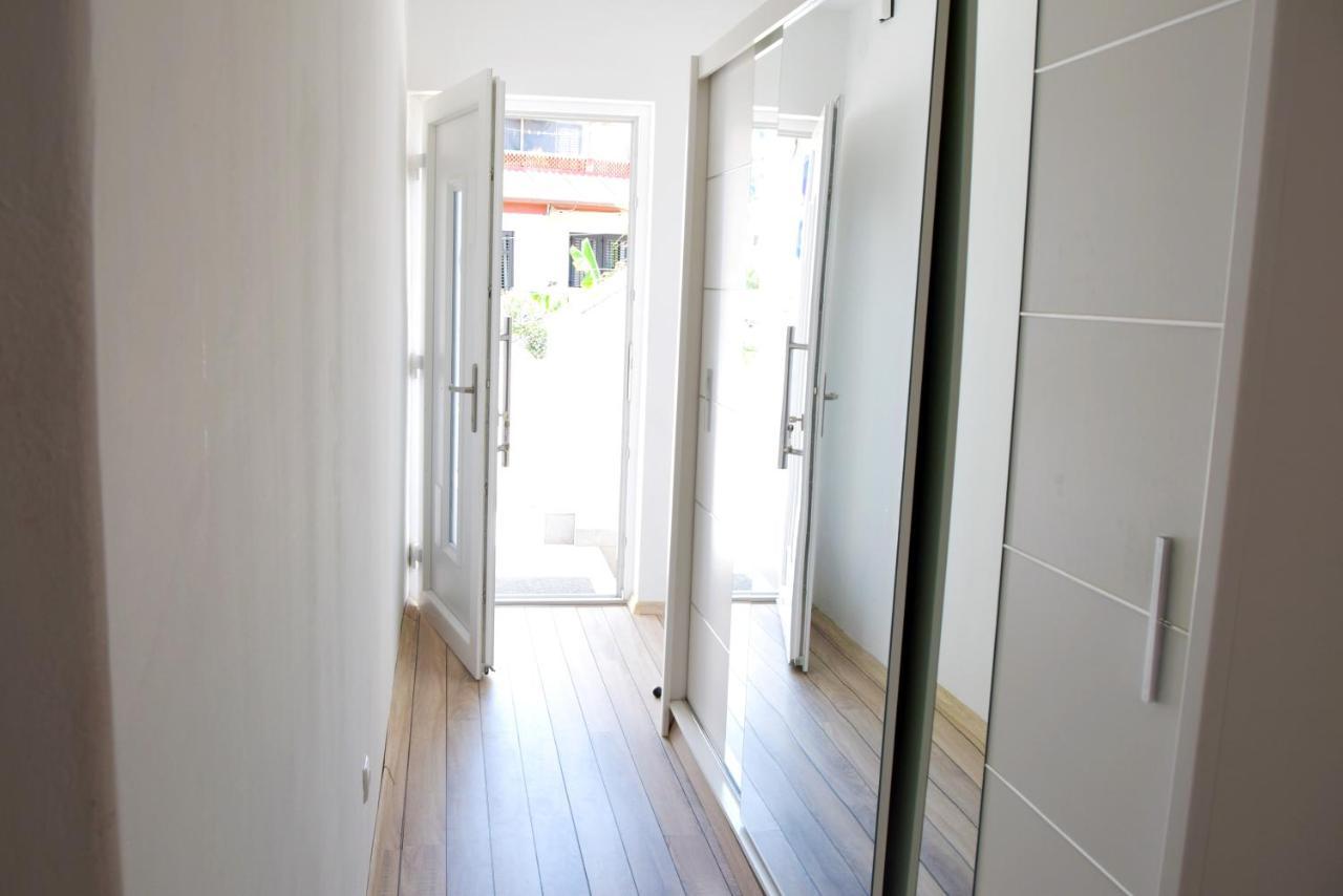 Guest House Tina Раб Екстериор снимка