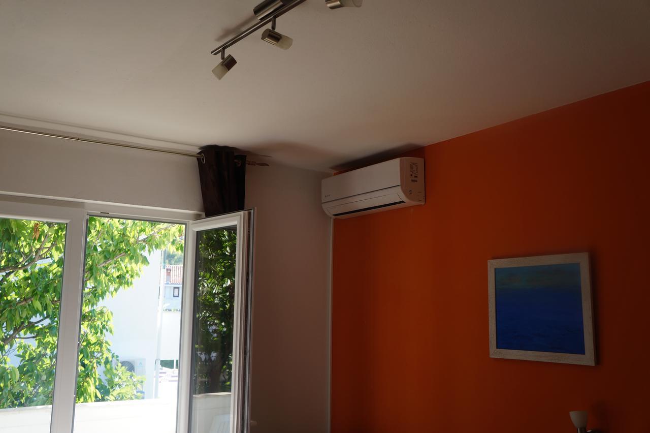 Guest House Tina Раб Екстериор снимка